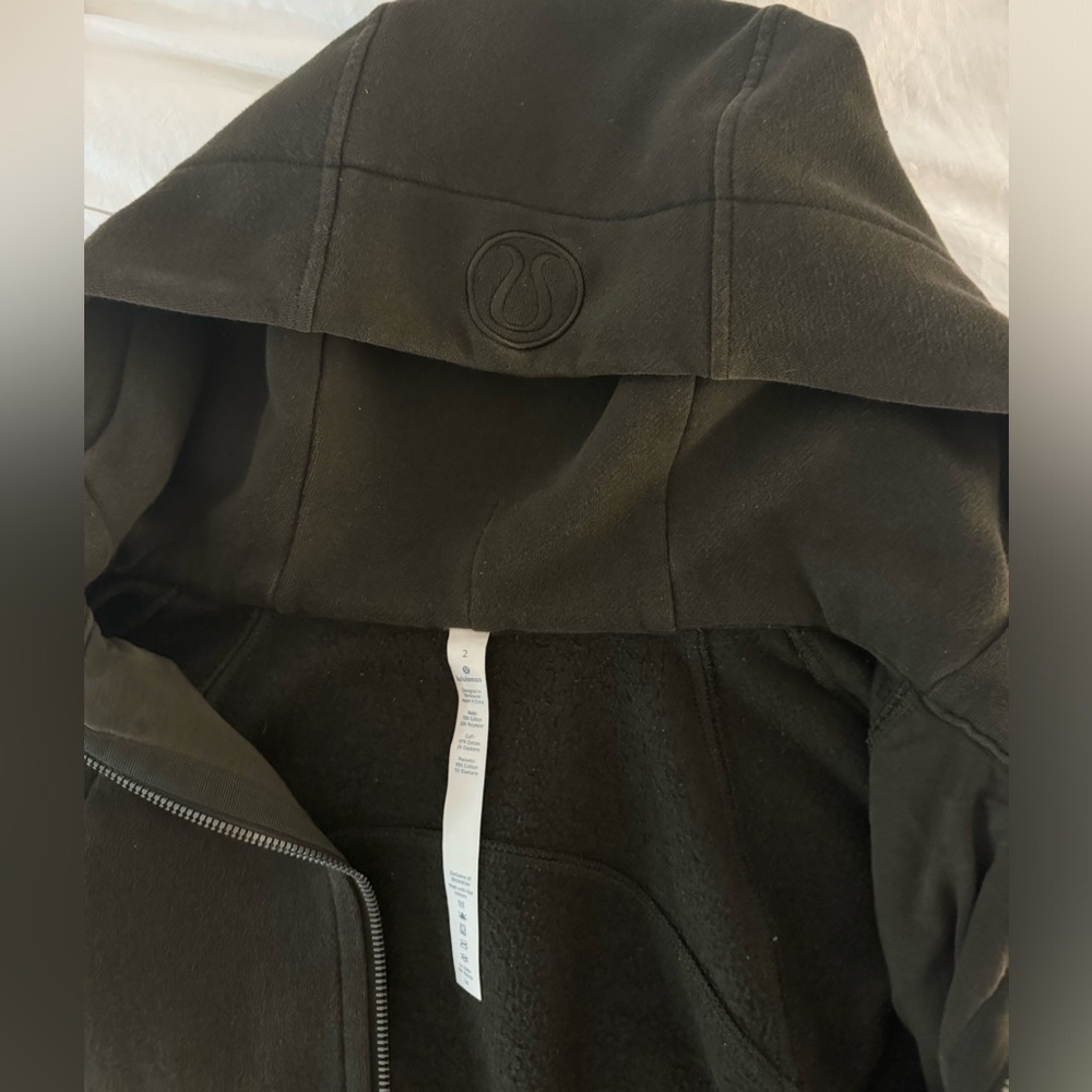 Green lululemon scuba